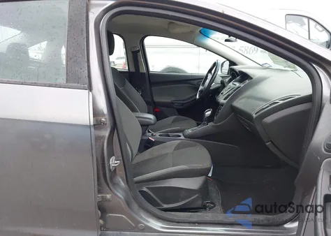 2014 Ford Focus S z USA, uszkodzony, nr VIN 1FADP3E26EL161408